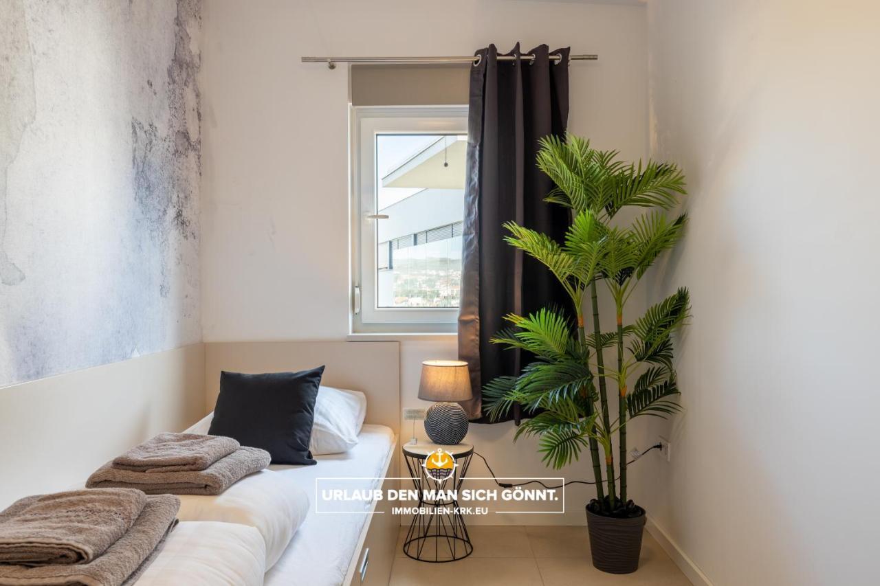 Apartment Panorama Deluxe in Malinska Bagian luar foto