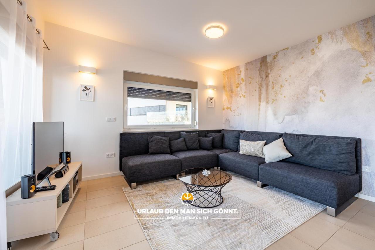 Apartment Panorama Deluxe in Malinska Bagian luar foto